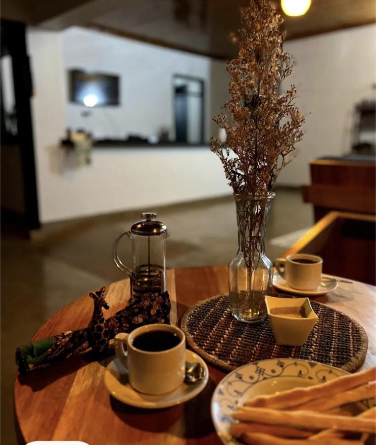 Walk With Us Africa Acomodação com café da manhã Moshi Exterior foto