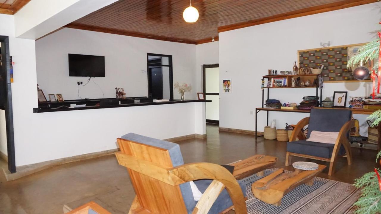 Walk With Us Africa Acomodação com café da manhã Moshi Exterior foto